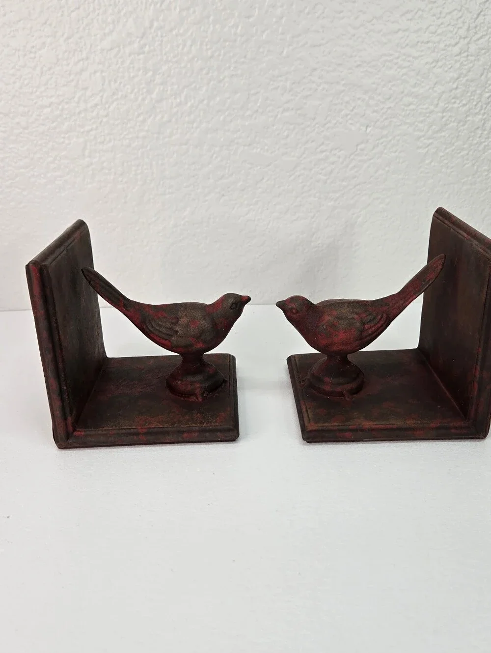 Vtg Cast Iron Songbird Sparrow Bookends Pair Red Paint Country Shelf Art Statues